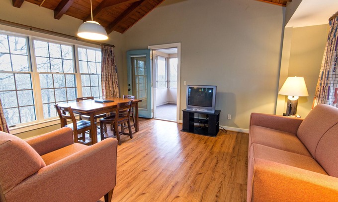 Aurora Hotel | Kenlake State Resort Park