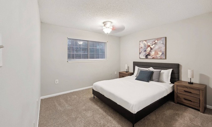 Decatur Apartment | Kenridge Apartments 2615 I Comfy 2 Bed 2 Bath