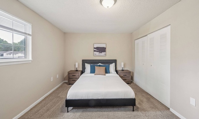 Decatur Apartment | Kenridge Apartments 730 I Spacious 2 Bed 1 Bath