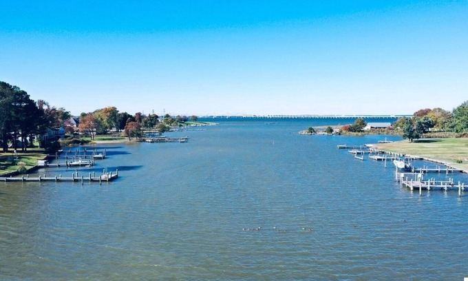 Stevensville House | Kent Island waterfront spectacular Chesapeake Bay view