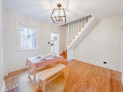 Millers Point House | Kent St Homestay