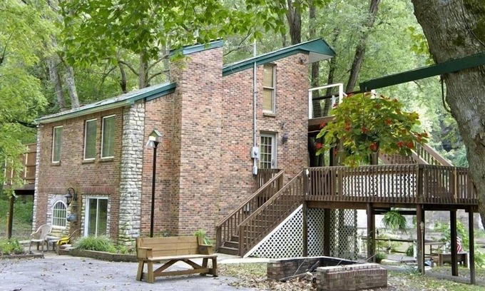Lexington Cottage | Kentucky River Cottages ~ Featured on the Live Well Network's Sweet Retreats!
