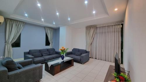 Kuching Apartment | Kenyalang Emerald Riverine Resort Homestay