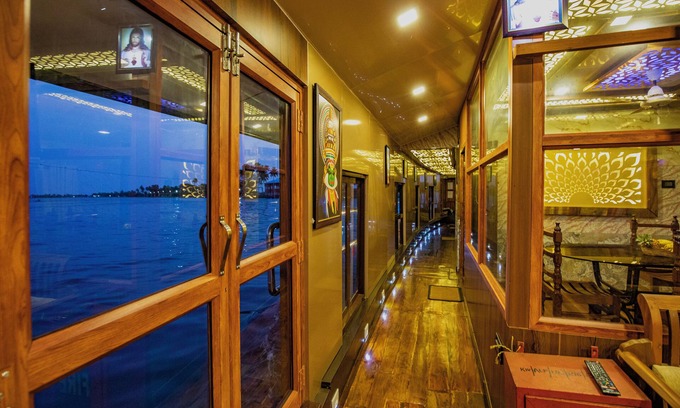 Alappuzha Hotel | Kerala Nature Houseboat by Coco floatel