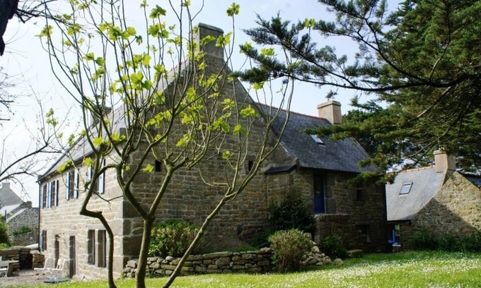 Landunvez House | Kerriou - TRADITIONAL GRANITE MANOR IN THE COUNTRY OF ABERS (Finistère)