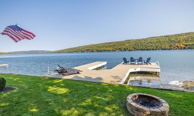 Pulteney Cottage | Keuka Waterfront 2-bedroom cottage with Wi-Fi and AC. Sleeps 6