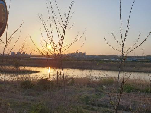 Yeongcheon Villa | Keumho river house