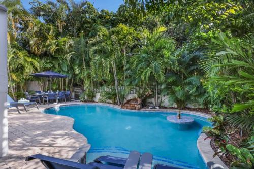 Holmes Beach House | Key Largo Cottage