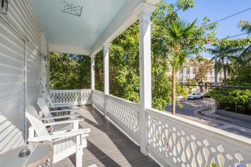 Historic Seaport Hotel | Key Lime Cottage