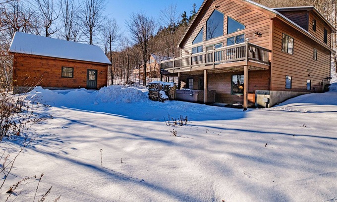 Sunday River Area Ski Chalet | Keystone Chalet - Charming Chalet on dead end road, minutes to Sunday River!