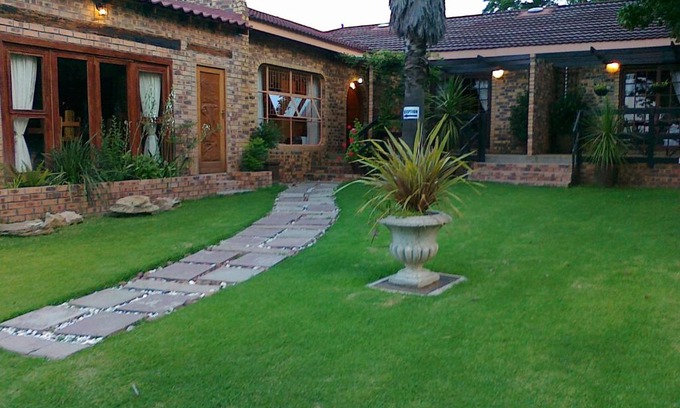 Ermelo House | Khokha Moya Guesthouse