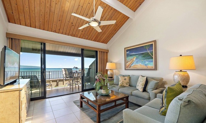 Kahana Condo | KHV 34 Direct Ocean Front Views 2BD Kahana Condo