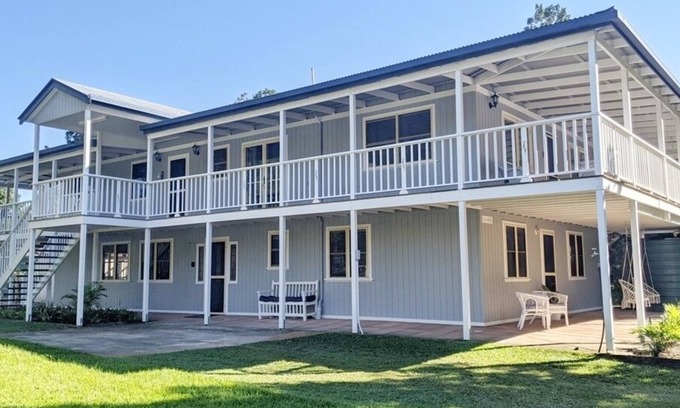 Brisbane Waterfront Apartment | Kiarabilli Moreton island