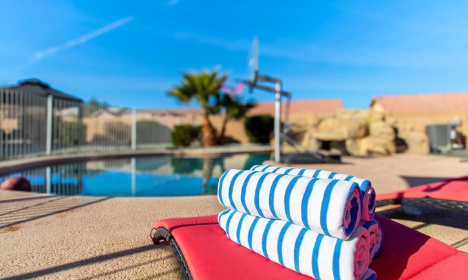 Tamaron House | Kid Friendly - 5 BDR Home - Heated Pool - Mini Golf