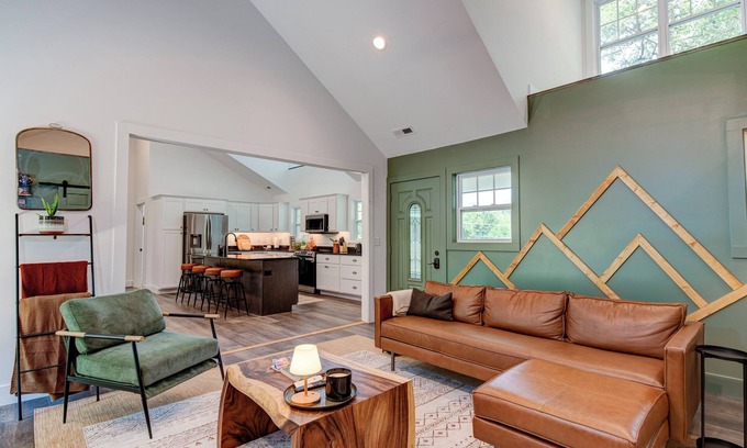 Asheville House | Kid-friendly amenities & King Suite w Fireplace- Minutes to Mtns or Main Street