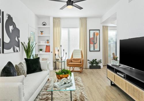 Kierland Apartment | Kierland Escape- 2Br -Pool -Parking-Shops - Dining 154 2QBR