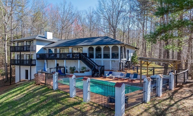 Helen House | Kies Poolside Mountain Villa- Prime Location Near Downtown Helen