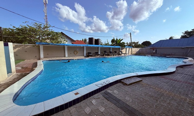 Dar es Salaam Hotel | Kijichi Gateway Hotel