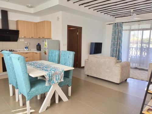 Mtwapa Apartment | Kikambala Luxurious Two Bedroom - Beachfront, Swimming pool View, WiFi, Smart TV, Ample Parking, 24Hr Security