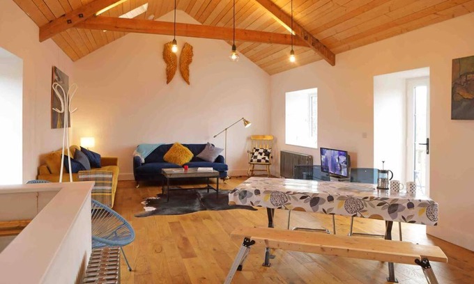 Saltash House | KilquiteBarn, Peace and Quiet in Cornwall!