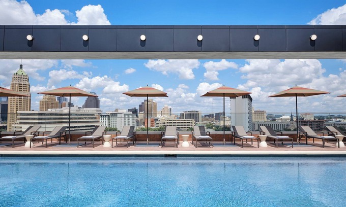 Downtown San Antonio Hotel | Kimpton Santo San Antonio - Riverwalk by IHG