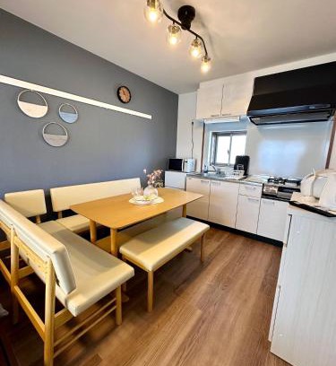 Maekawa Apartment | Kin-Con-Kan 302 新築 那覇空港から車で25分 コンビニ徒歩1分 沖縄ワールド徒歩9分ファミリーや長期滞在者にもお勧め