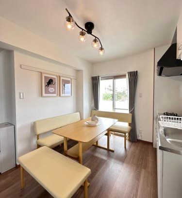 Maekawa Apartment | Kin-Con-Kan 303 新築 那覇空港から車で25分 コンビニ徒歩1分 沖縄ワールド徒歩9分ファミリーや長期滞在者にもお勧め