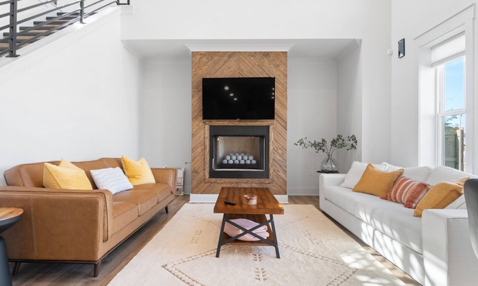 Ono Island House | King bed, fast wifi, 5 min drive from the beach