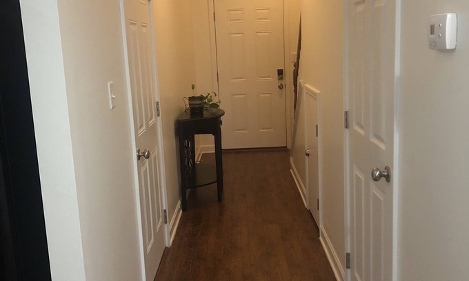 Bowling Green House | King Bed Mins From Downtown Bowling Green