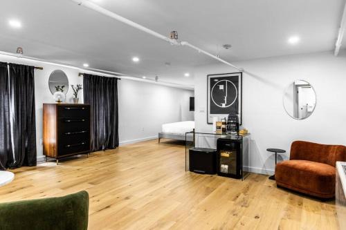 Bangor Apartment | King Bed, The Phenix Historic Hotel, Spacious, Room # 406