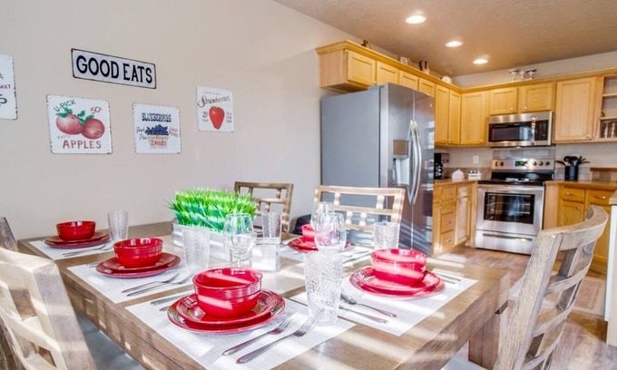 West Valley House | King Bed★Newly Remodeled★5 Min to Boise/Meridian