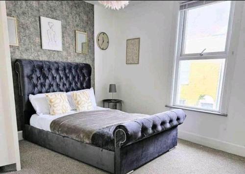 Gillingham Apartment | King Charles House