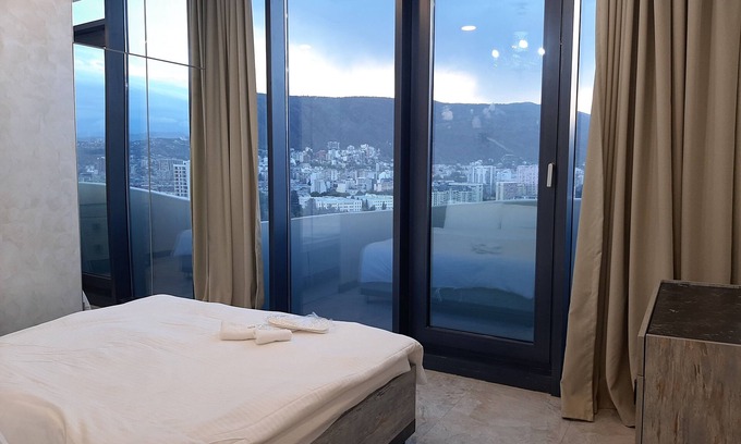 Old Tbilisi Apartment | King David standard two bedroom 24