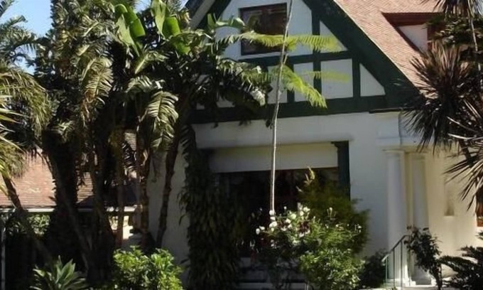 Port Elizabeth Central House | King George's Guest House