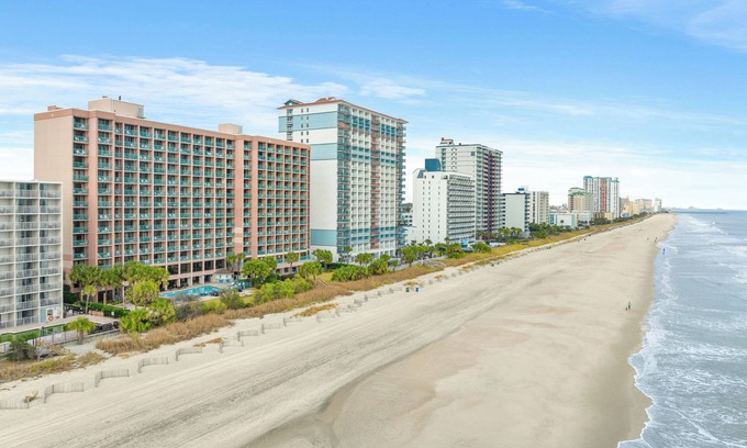 Myrtle Beach Apartment | King One-Bedroom Suite