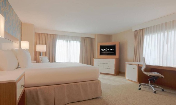 Atlantic City Hotel | King Room at a Hotel