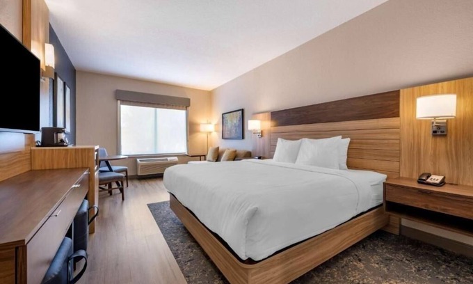 Orlando Apartment | King Room Near Service Now ORL