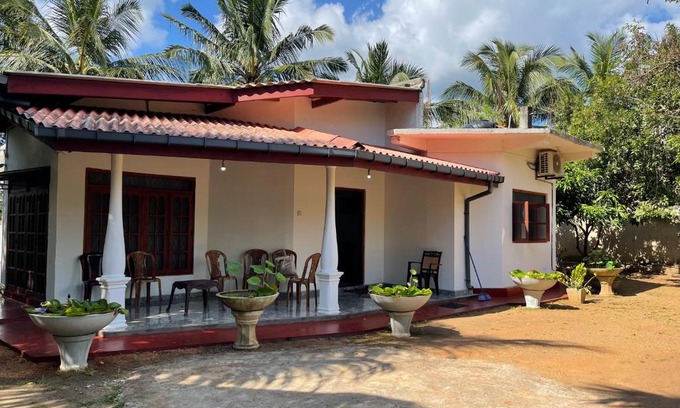 Anuradhapura House | King's Court Home stay Anuradhapura