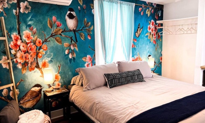 Lincolnville Hotel | King Suite in Boutique Hotel2, walk to downtown