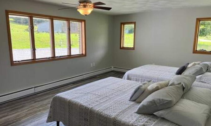 Wellsboro Cabin | King Suite Near Town + Trails~Game Room + Firepit