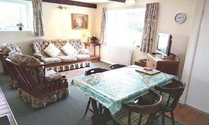 Llangeler Cottage | Kingfisher Cottage, Newcastle Emlyn