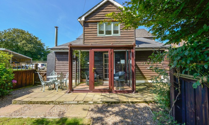Bradworthy Cottage | KINGFISHER COTTAGE, pet friendly, with open fire in Bradworthy