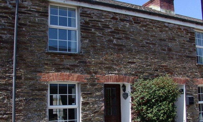 Edmonton House | Kingfisher Cottage