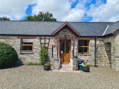 Whitland House | Kingfisher Cottage