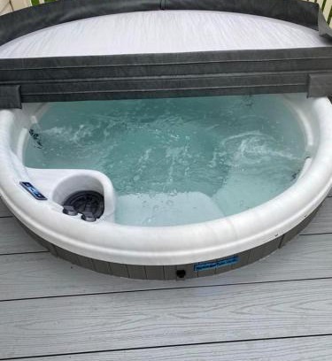 Tattershall House | KINGFISHER COURT 2 Tattershall lakes with hot tub