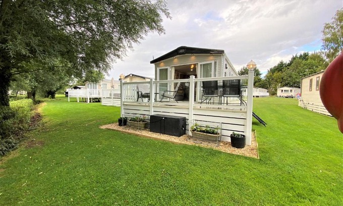 South Cerney House | Kingfisher