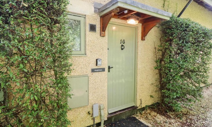 Cirencester House | Kingfisher House