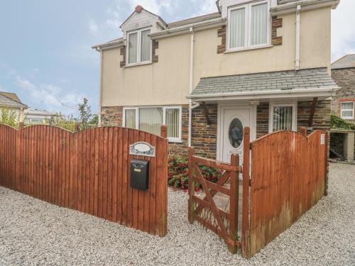 Tintagel House | Kingfisher House