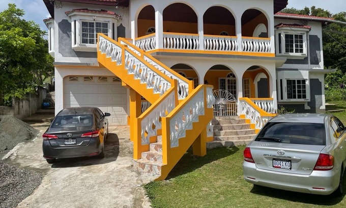 Port Antonio Apartment | King’s Hidden Treasure