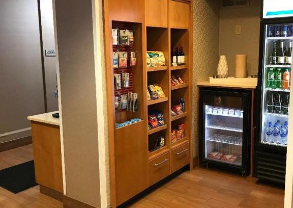Landen Hotel | Kings Inn Suites Cincinnati Ma